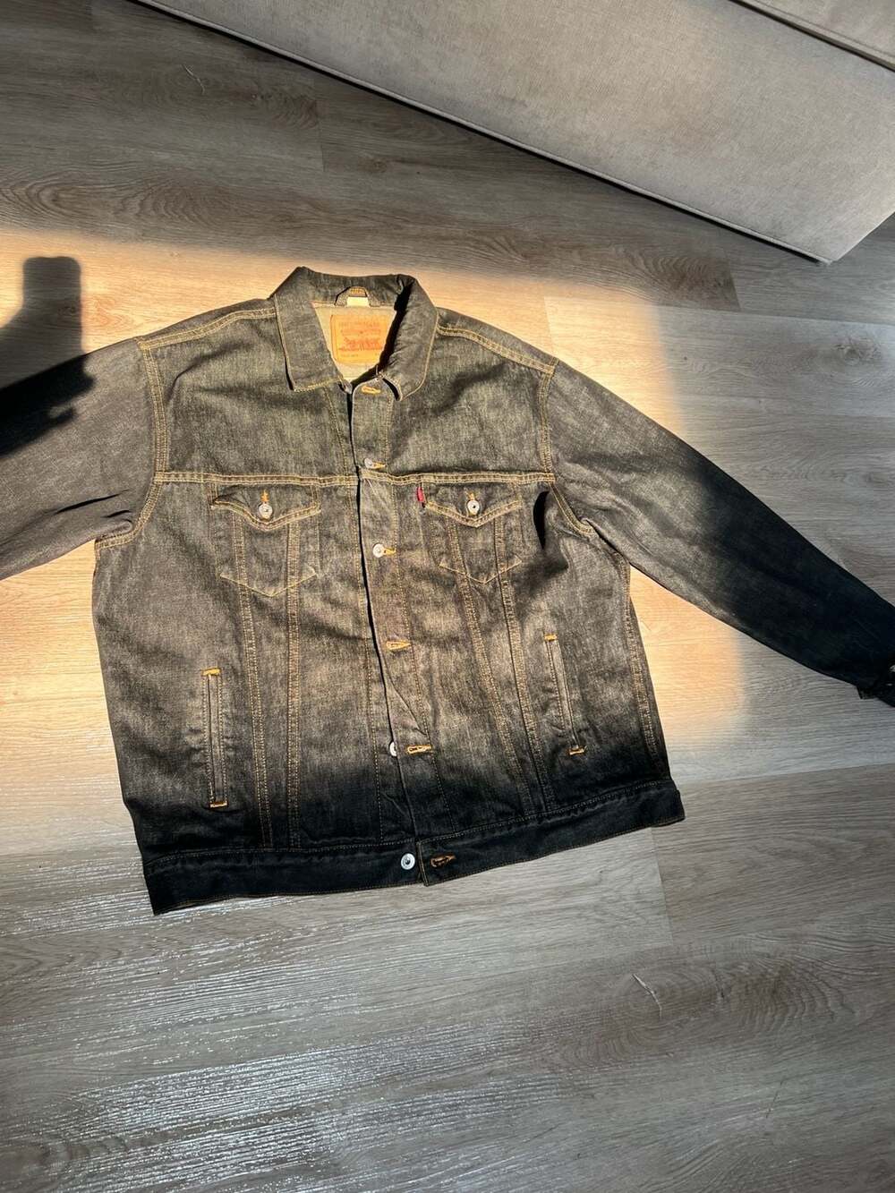 Vintage Levi's 70507-4870 Dark Wash Denim Trucker Jacket - Men's XL - Picture 4 of 14